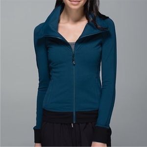 Lululemon be present zip up jacket. Size 4. Excellent condition.
